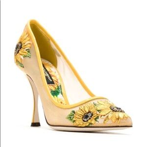 sunflower embroidery mesh pumps
